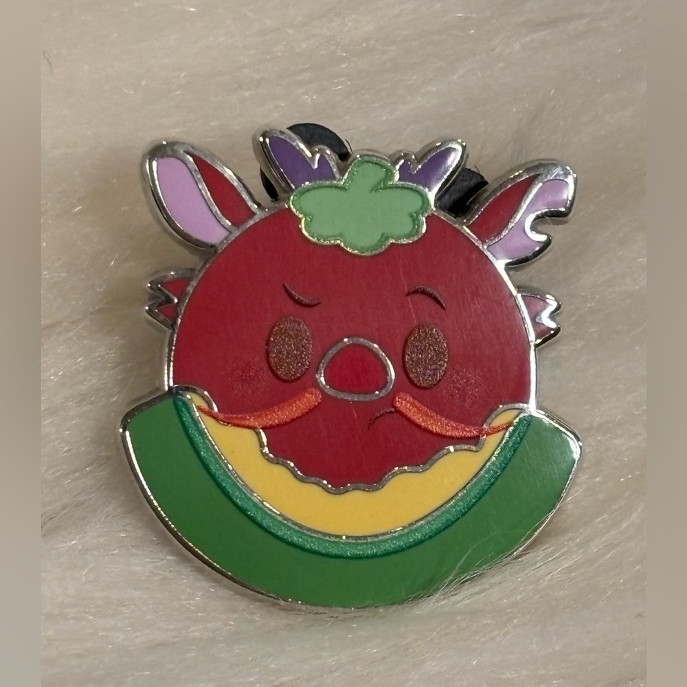 2023 Disney Parks Munchlings Garden Goodness Mushu Celery Boat Pin